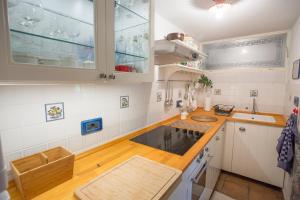 Kuchnia lub aneks kuchenny w obiekcie Holiday House Mlin