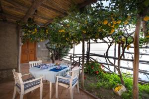 A balcony or terrace at Pagliarulo Complex by AMALFIVACATION