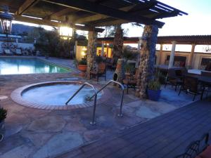 Bazén v ubytování Tuscan Springs Hotel & Spa nebo v jeho okolí