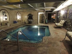 Bazén v ubytování Tuscan Springs Hotel & Spa nebo v jeho okolí