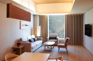 TV a/nebo společenská místnost v ubytování PARK ROCHE Resort & Wellness
