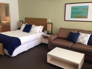 Gallery image of BASE Holidays - Ettalong Beach Premium Apartments in Ettalong Beach
