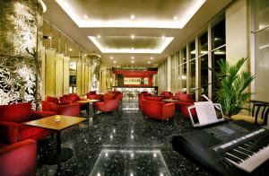 Area tempat duduk di Atria Hotel Magelang