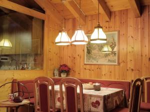 Φωτογραφία από το άλμπουμ του Cosy 3.5 pièce à Täsch σε Tasch