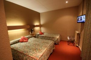 Fotografie z fotogalerie ubytování Logis Hotel L'ange Couronne v destinaci Belleville-sur-Saone