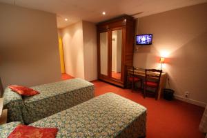 Fotografie z fotogalerie ubytování Logis Hotel L'ange Couronne v destinaci Belleville-sur-Saone
