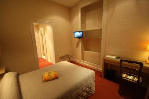 Fotografie z fotogalerie ubytování Logis Hotel L'ange Couronne v destinaci Belleville-sur-Saone