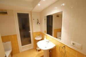 Kúpeľňa v ubytovaní Apartamento Puerto-Terol