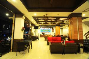 Posezení v ubytování Arita Hotel Patong