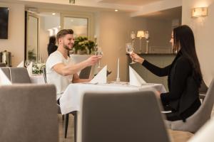 Goście zatrzymujący się w obiekcie Villa Bravo & SPA
