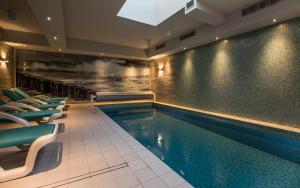Basen w obiekcie Villa Bravo & SPA lub w pobliżu