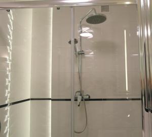 Kúpeľňa v ubytovaní Apartament MODERN SCANDI Waszyngtona