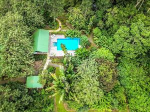 Pohľad z vtáčej perspektívy na ubytovanie Tropical Paradise Bungalows