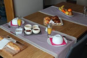 Svečiams siūlomi pusryčių variantai apgyvendinimo įstaigoje Le Vallon de Saint André
