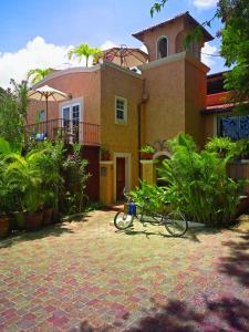 Сад в Little Arches Boutique Hotel - Adults Only