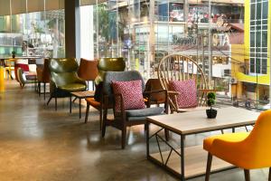 Posezení v ubytování Lub d Manila Makati - Central Makati, Near Nightlife