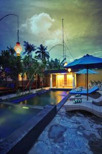 Hồ bơi trong/gần Sari Gili Bungalow