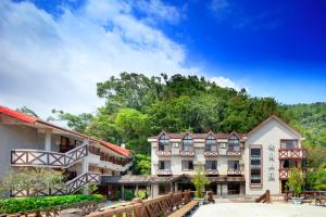 una representación de la posada en las cataratas en Chilan Hotel en Datong