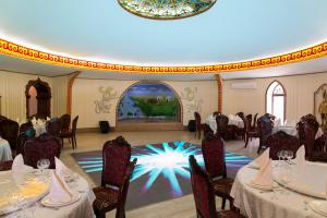 Restoran ili drugo mesto za obedovanje u objektu Gostinitsa "Sultan"