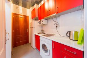 A kitchen or kitchenette at ALEGRIA ID33