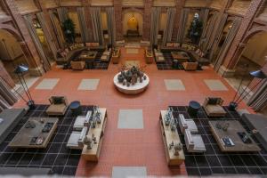 Ruang duduk di Parador de Lleida