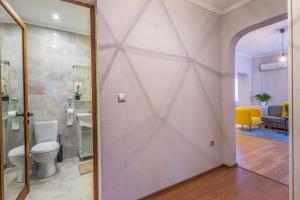 Gallery image of 5th Avenue Sofia | Two Bedroom, Two Bathroom, Positano Street Suite in Sofia