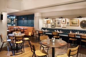 Un restaurant sau alt loc unde se poate mânca la Leonardo Hotel Cardiff +26 fotografii