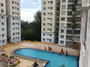 Bazén v ubytování Sunshine Bay Resort Port Dickson nebo v jeho okolí