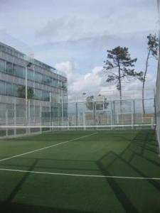 Tenis lub squash w obiekcie Apartamento playa Isla de Arosa lub w pobliżu