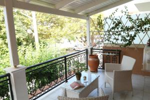 A balcony or terrace at Vanessa Studios