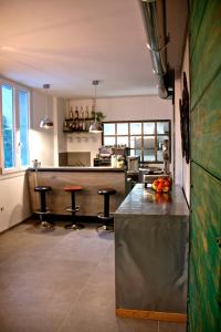 Kuchyň nebo kuchyňský kout v ubytování Pove 2.4 Hotel