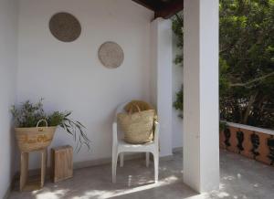 A seating area at Viviendas Los Olivos - Formentera Break