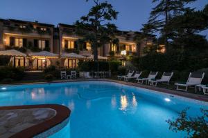 Bazén v ubytování Relais Santa Chiara Hotel - Tuscany Charme nebo v jeho okolí
