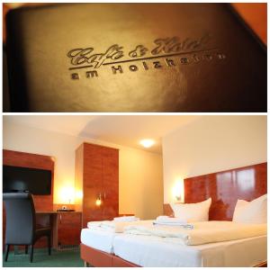 ein Hotelzimmer mit 2 Betten und einem Hotelschild in der Unterkunft Hotel am Holzhafen in Stade