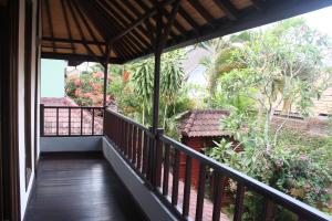 Balkón nebo terasa v ubytování De Puspa Residence Seminyak