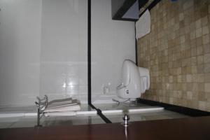 Koupelna v ubytování De Puspa Residence Seminyak