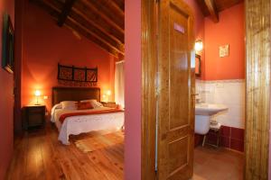 A bathroom at Bajo Los Tilos