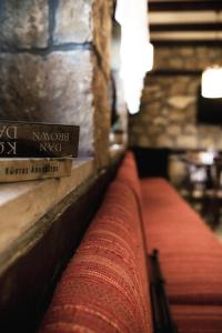 Postel nebo postele na pokoji v ubytování Archontiko Emmanouilidi Suites