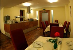 Kuchyň nebo kuchyňský kout v ubytování Hotel Garni Bernadette