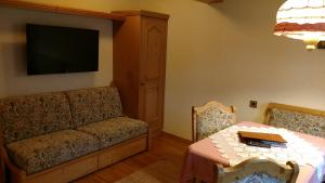 Istumisnurk majutusasutuses Hotel Neuwirt