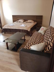Letto o letti in una camera di Guest House Khergiani