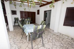 Patio nebo venkovní prostory v ubytování Apartments Nadia + 37 fotografií