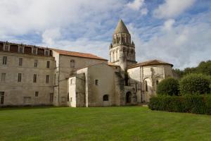 Afbeelding uit fotogalerij van Les Chambres de l'Abbaye in Saintes
