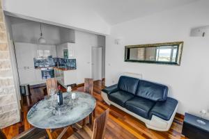 Posezení v ubytování Villa Kos Murter Apartments