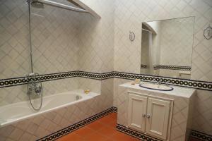 Koupelna v ubytování Quinta de Santa Maria + 50 fotografií