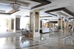 Fuajee või vastuvõtt majutusasutuses Meder Resort Hotel - Ultra All Inclusive