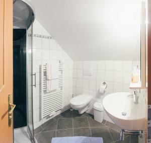 Ένα μπάνιο στο Gästezimmer Sengstschmid