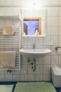 Ένα μπάνιο στο Gästezimmer Sengstschmid