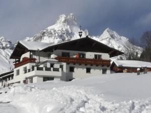 Haus Bergfried im Winter