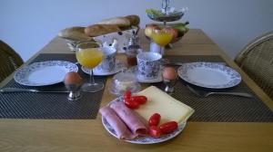 Het Zeeuwsverblijf tesisinde konuklar için mevcut kahvaltı seçenekleri